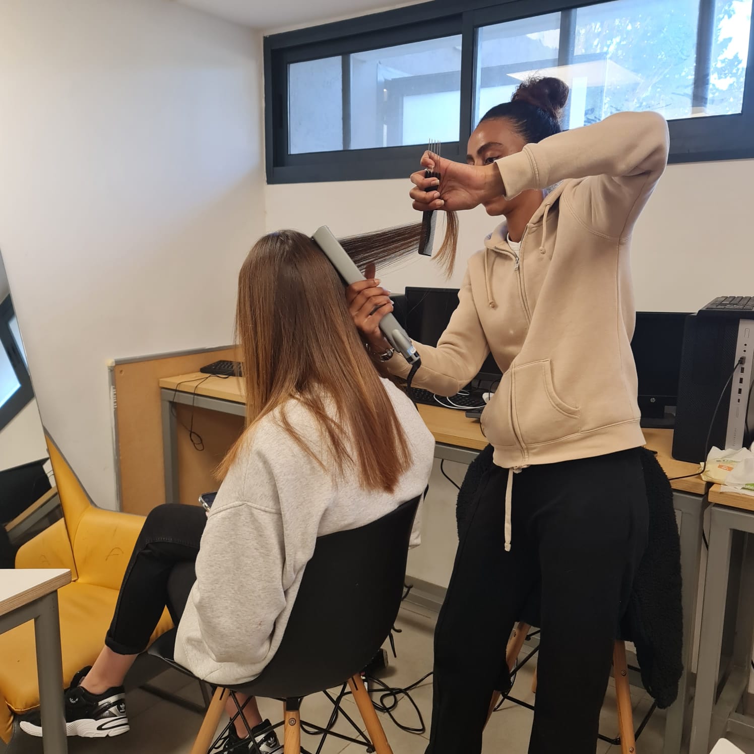 בית ספר לספרות, קורס ספרות, לימודי ספרות