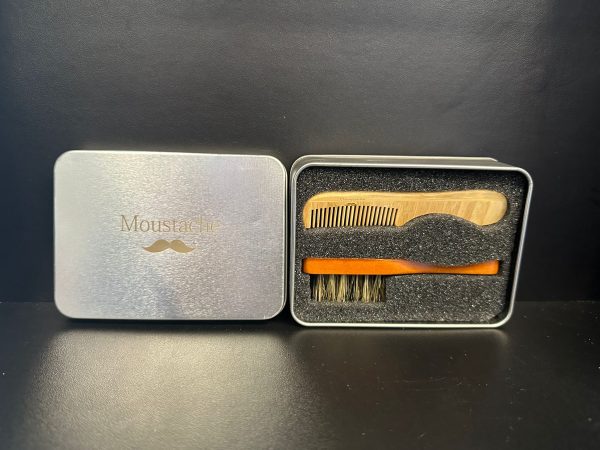 סט-מסרק-ומברשת-לשפם