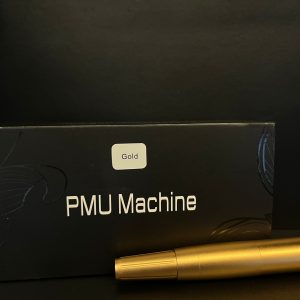 מכונת PMU בצבע זהב באריזת קרטון, מתאימה לקורסים באיפור קבוע ולימודי קוסמטיקה.